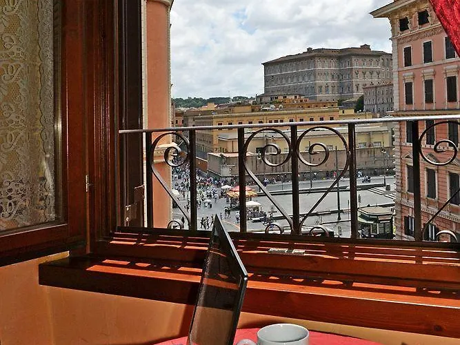 Le Di Via Ottaviano - In Рим
